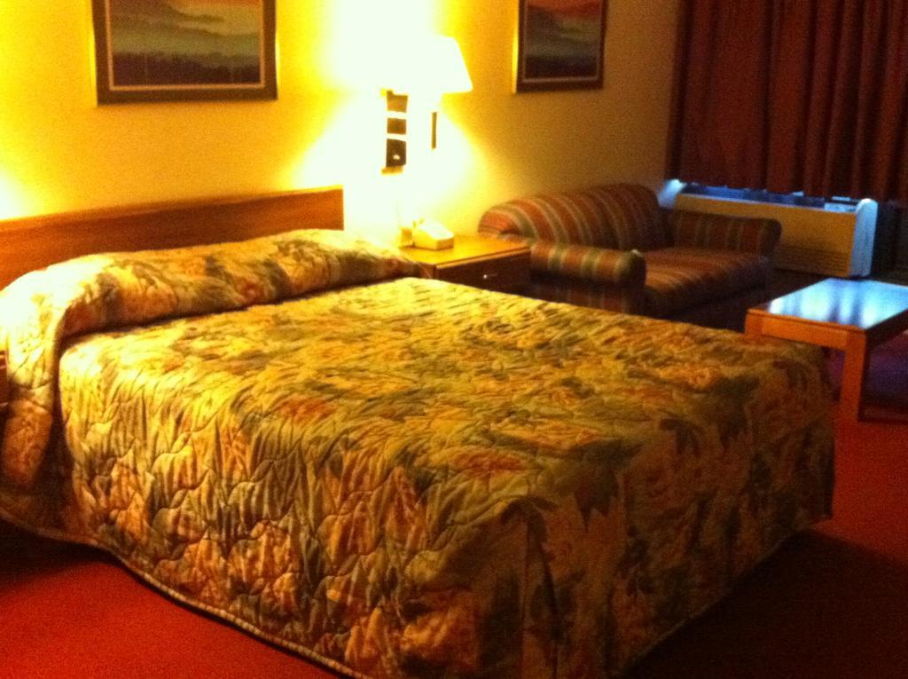 Econo Lodge Near Snake River Idaho Falls Exterior photo